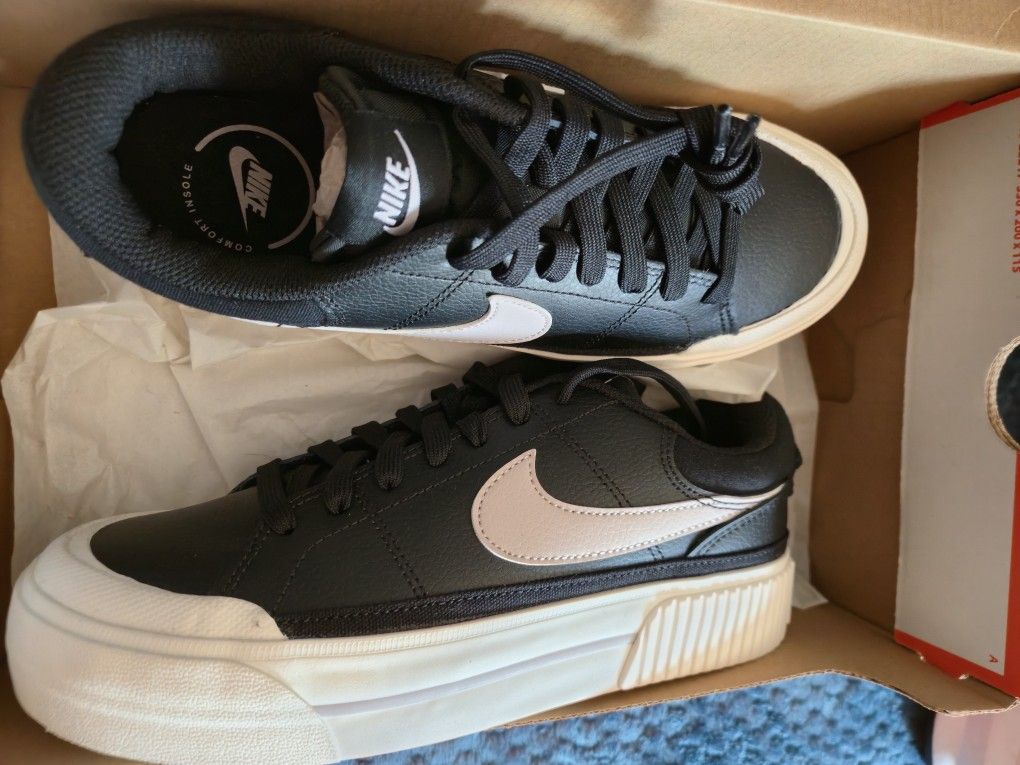 Nike Court Size 8