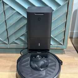 iRobot Roomba i7+ Self-Emptying