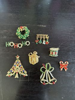 Christmas Broaches