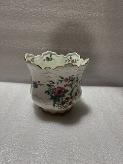 Aynsley Pembroke Victorian Plant Holder Cachepot Fine Bone China England Gold Trim
