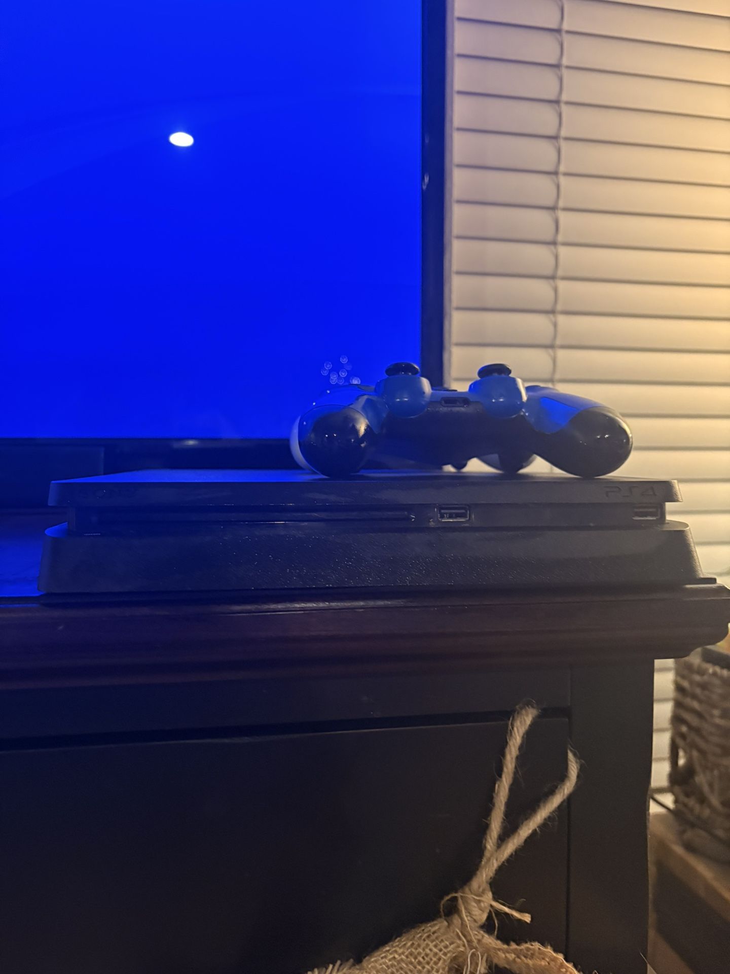 PS4 Slim 1TB With 2 Controllers