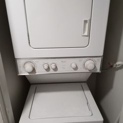 Top And Bottom Washer And Dryer Fairly New Also Microwave