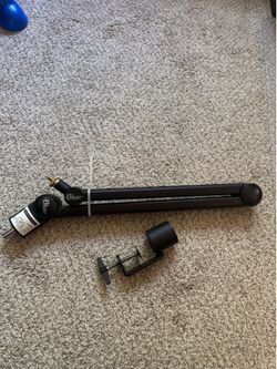 Blue Microphones Compass Premium Tube-Style Microphone Broadcast Boom Arm