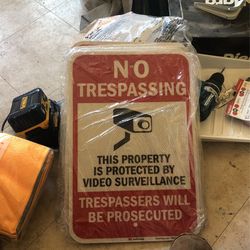 No trespassing signs