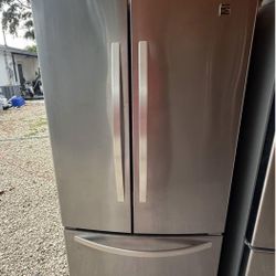 Fridge 33 Inch . Price Including Delivery 