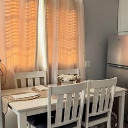 White Farmhouse Style Dining Table W/6 Chairs