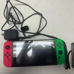 Nintendo Switch Pink/Green Joycons