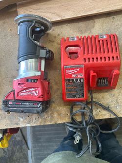 Router Milwaukee