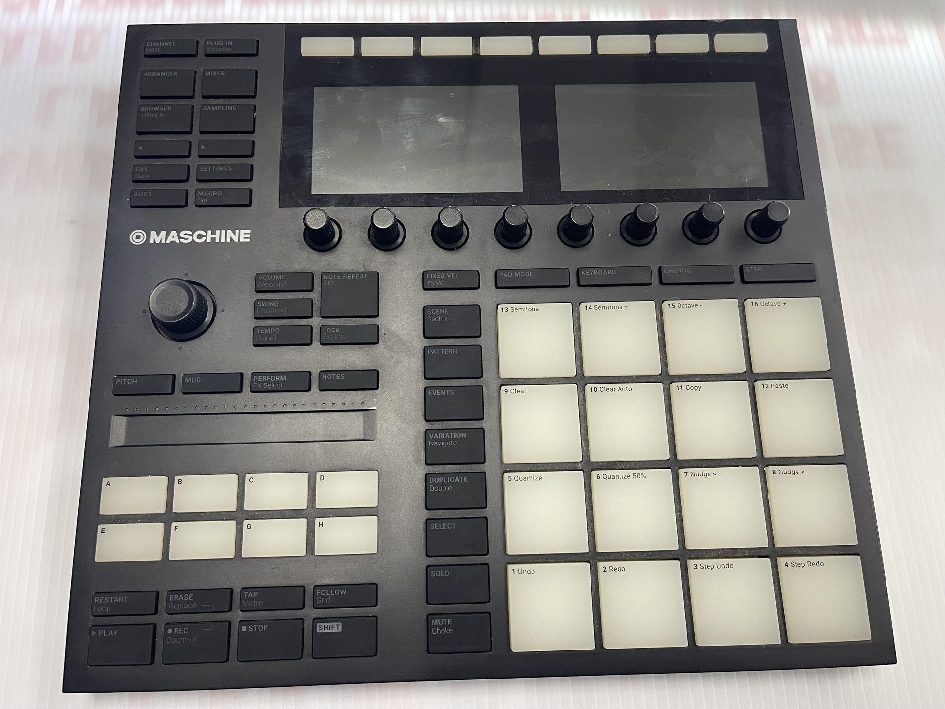 The Native Instruments Maschine MK3 