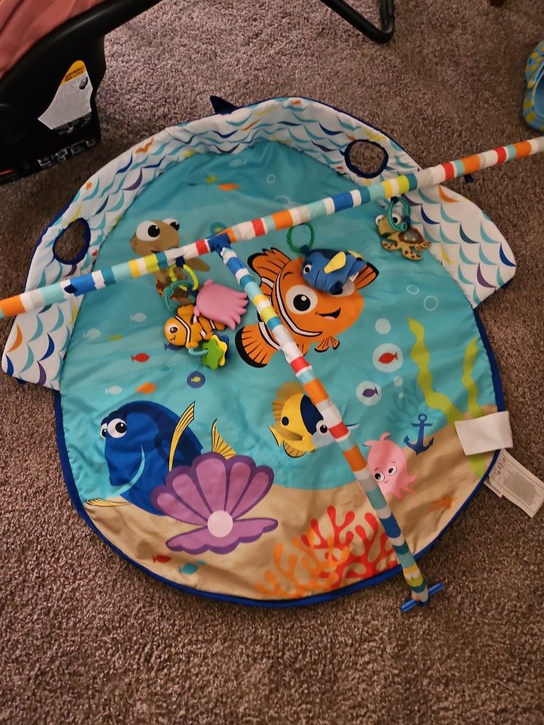Disney Baby Finding Nemo Activity Mat