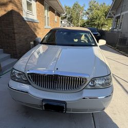 2003 Lincoln Town Car