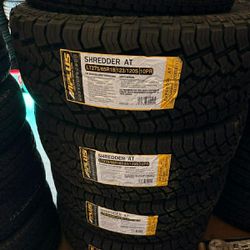 LT 275 65 18 A/T Llantas Nuevas 
