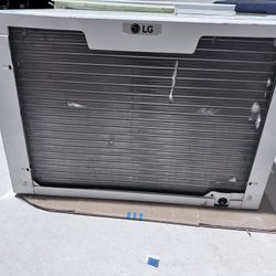 LG Air Conditioner Window unit 15,000 BTU