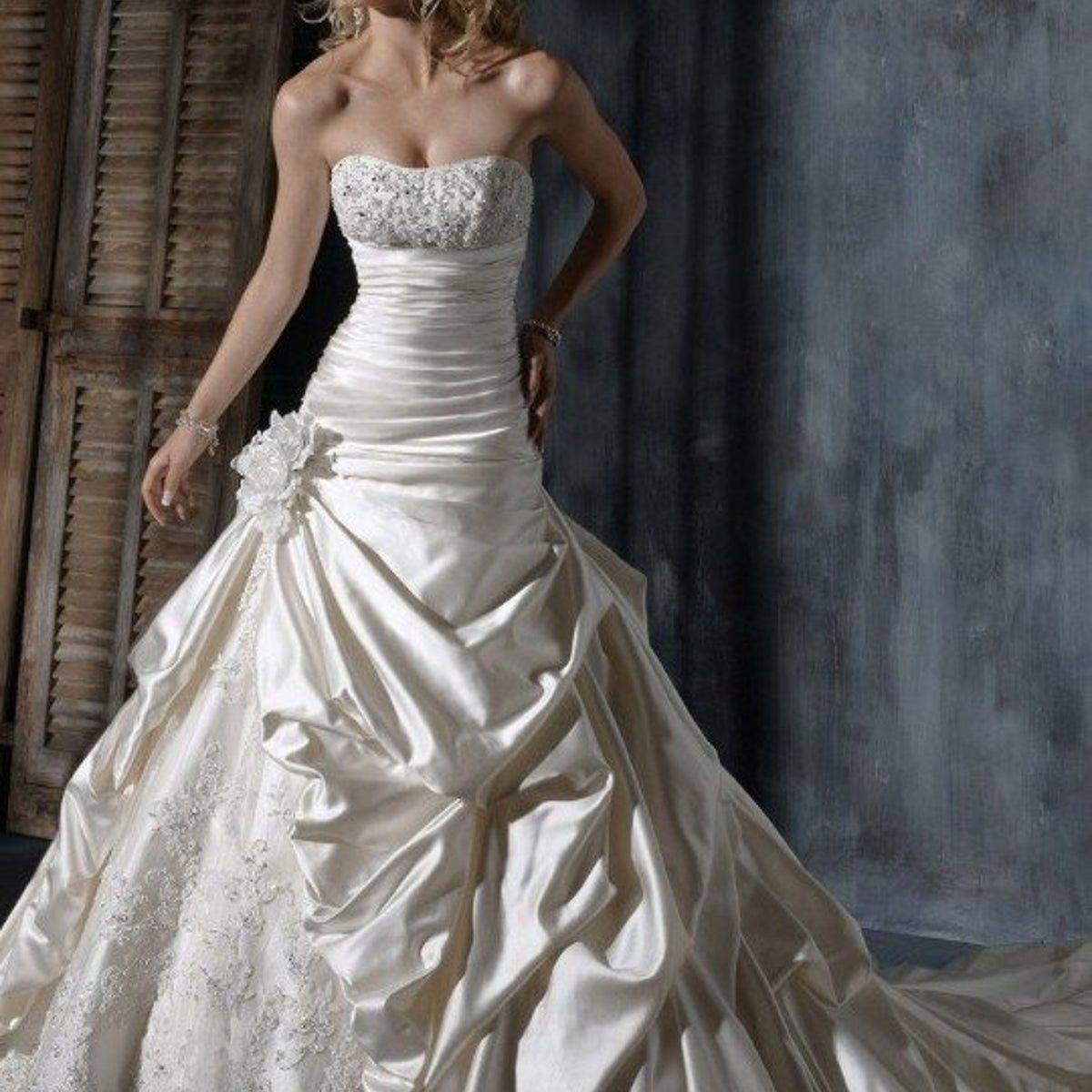 wedding dresses pompano beach Maggie Sottero Dress for Sale in Beach, FL and silk natural-fibers True Vintage 1980s Striped Size:0-32