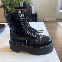 Dr Martin Jadon max boots
