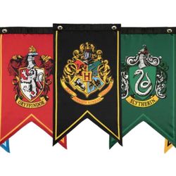 HARRY POTTER Hogwarts House Set of 5 House Flag Banners 12"x20" each