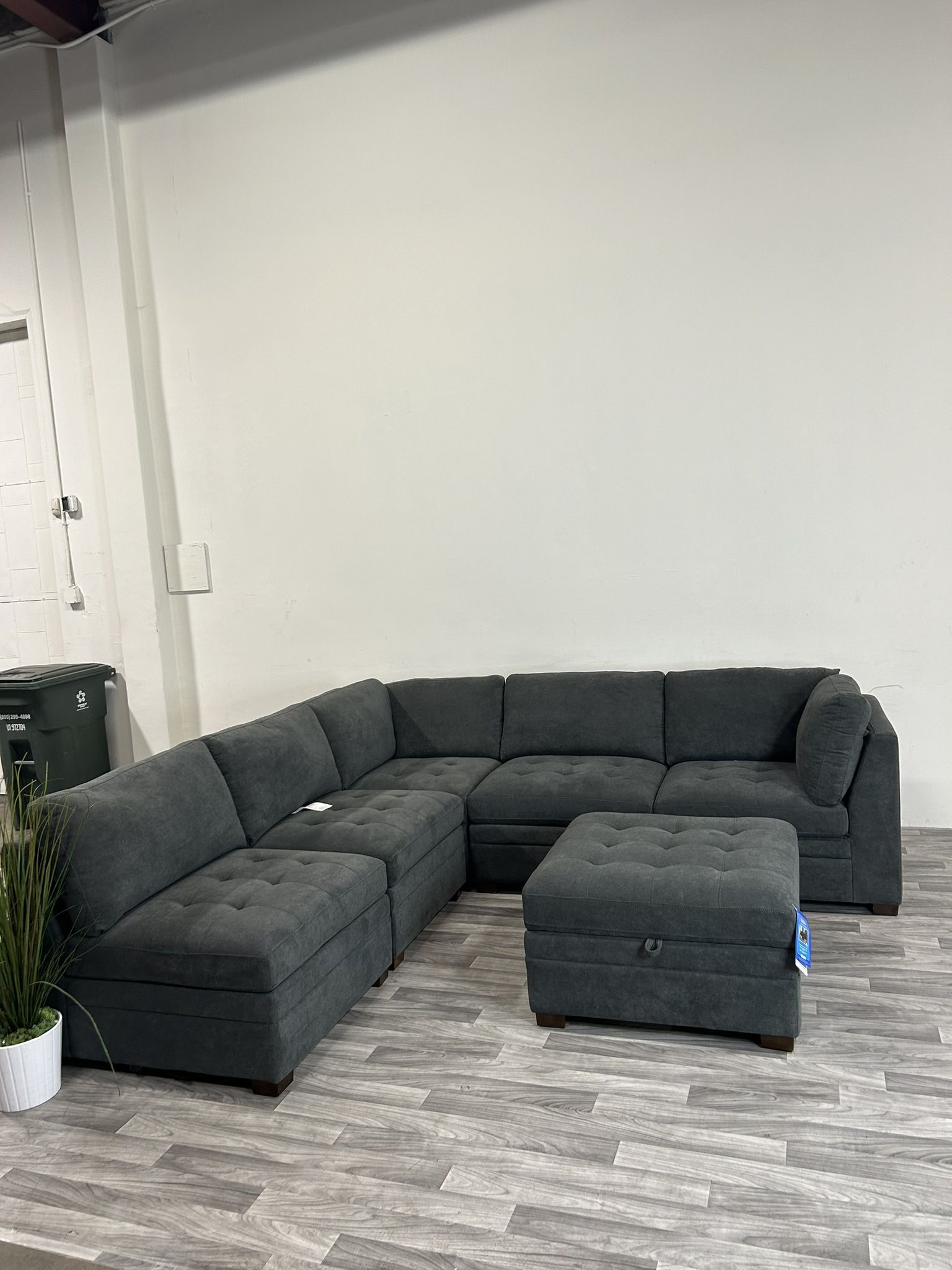 Gray Thomasville 6 Piece Tisdale Modular Sectional Couch (FREE DELIVERY 🚚)