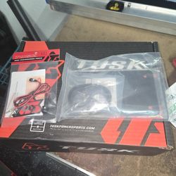 Tusk universal license plate kit and light
