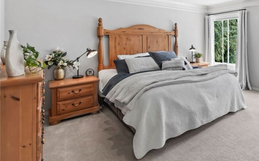 Bedroom set - King Headboard, Nightstands, Dresser With Mirror