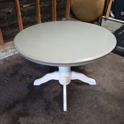 *** Farmhouse Style Round Dining Table ***