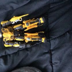 Custome Transformoble Bumble Bee Figure