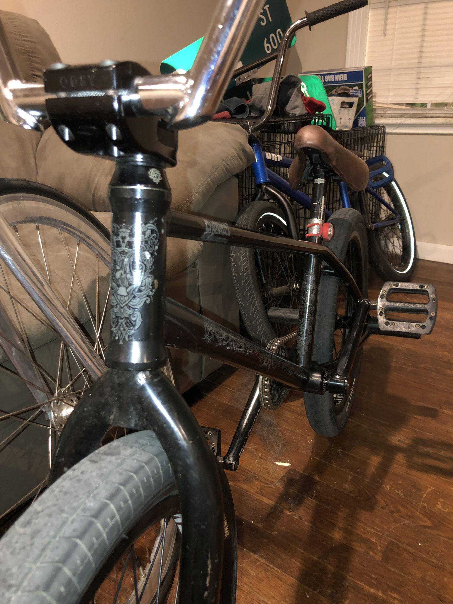 Subrosa Trillicus DTT frame.