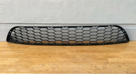 2013-2015 Nissan Sentra front Lower Grille Oem