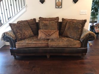 Sofa and loveseat set