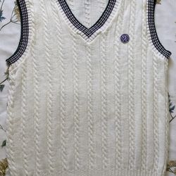 Vintage Made In England. The Championships Wimbledon-Women's Tennis Cable Knit White Sweater Vest