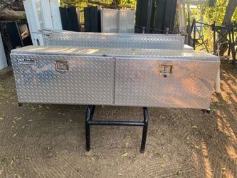 TOOL BOX DEZZE WHIT KEY