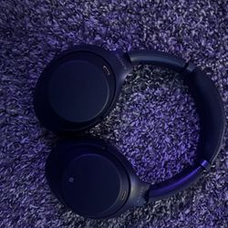 sony bluetooth headphones (look at description)