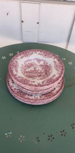 Beautiful Vintage 11 Piece Set of Churchill Transferware