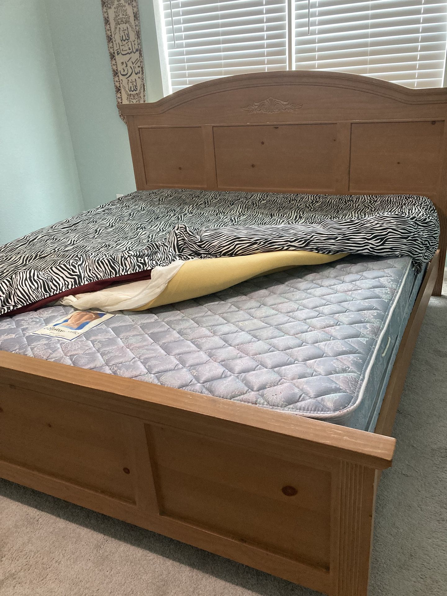 King Size Bed With Mattress Headboard Footboard And Dresser Everything $500