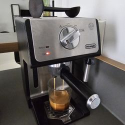 Delonghi Espresso Machine 
