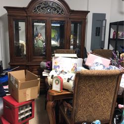 Dining Room Set With 6 Cushion Seats With Pad N Leaf Thomasville  