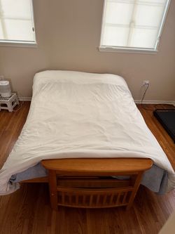 Comfortable Sofa Bed / Sleeper Couch – Great for Guest Room or Everyday Use