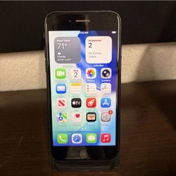 Apple iPhone SE 3rd Gen 64GB Factory Unlocked