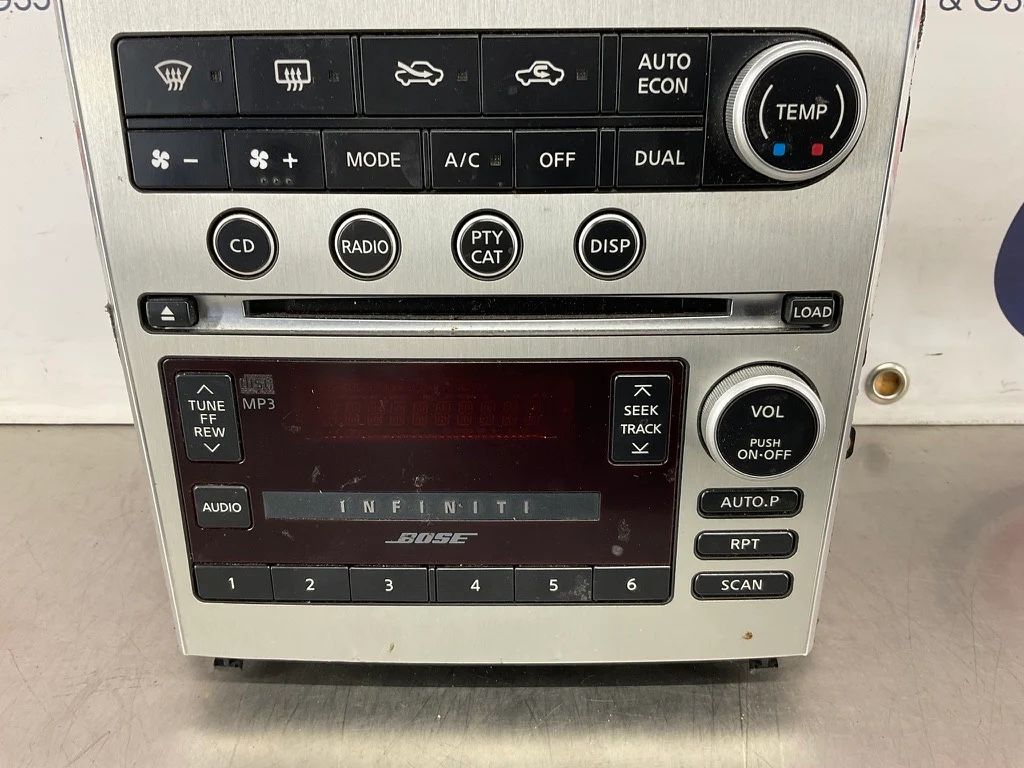 03-07 Infi G35 Coupe Radio w/ Climate Controls - $120