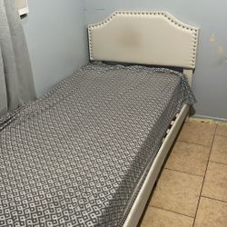 Twin Bed 