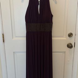 Marked Down !!!Elegant Long Dress With Waist Embellishment
