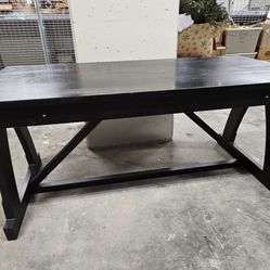 Dining Table No chairs