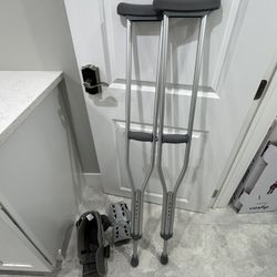 Free - Crutches 