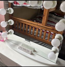 Impressions Vanity Hollywood Glow Mirror