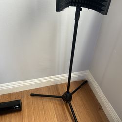 Acoustic Small Wall for microphone on stand