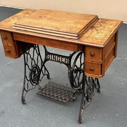 Antique Sewing Machine 