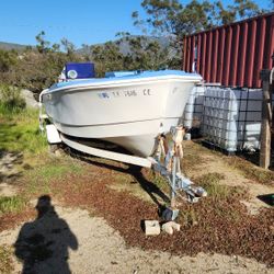18-20 Foot Lake Boat