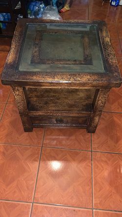 Rustic End table NEW
