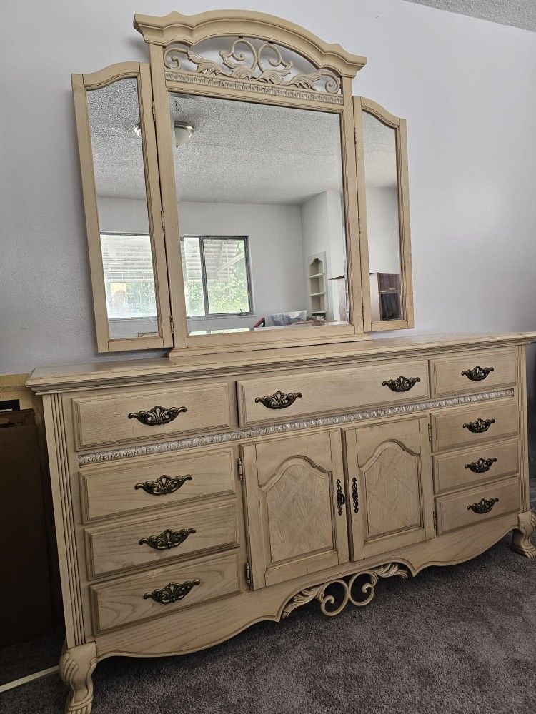 11 drawer real wood mirror dresser furniture french provincial