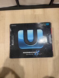 Nintendo Wii U Mario Kart 8 Deluxe Set Box