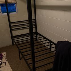 ZINUS Patricia Twin Metal Four Poster Bed Frame (Black)